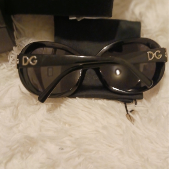 Dolce & Gabbana Round sunglasses - Picture 6 of 13